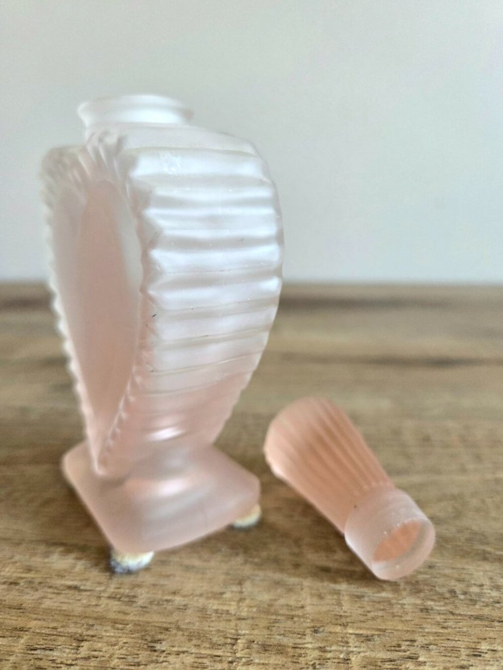 Vintage Satin Pink Glass Perfume Bottle Heart Shape - Picture 8 of 9